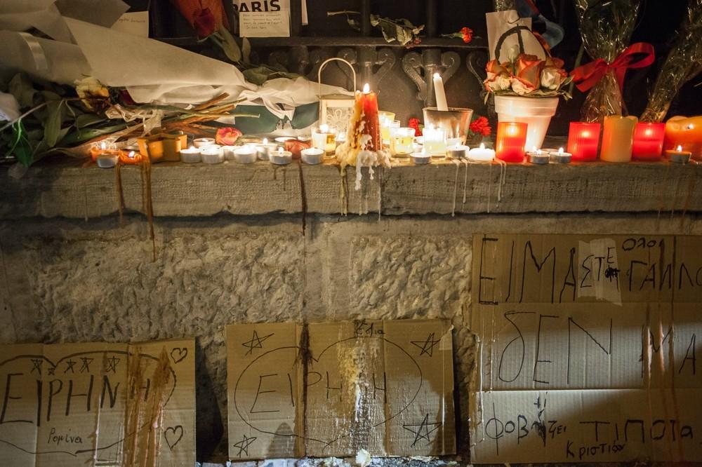 athens-siopili-diamartyria-paris-attacks-body-image-1447579493-size_1000