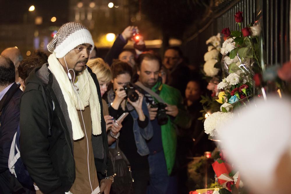 athens-siopili-diamartyria-paris-attacks-body-image-1447579543-size_1000