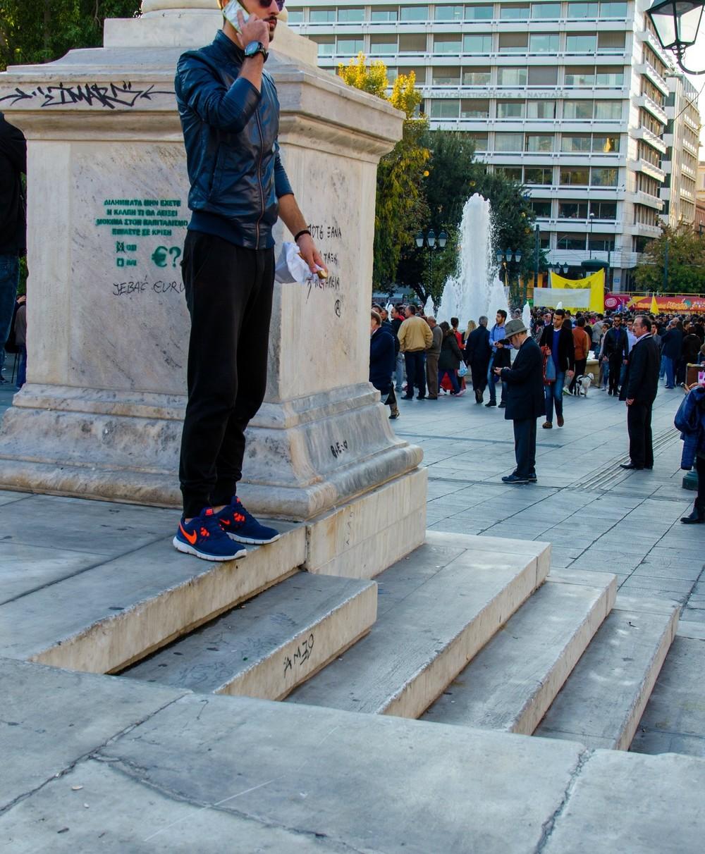 dekemvriana-athens-tote-kai-tora-body-image-1449091368-size_1000