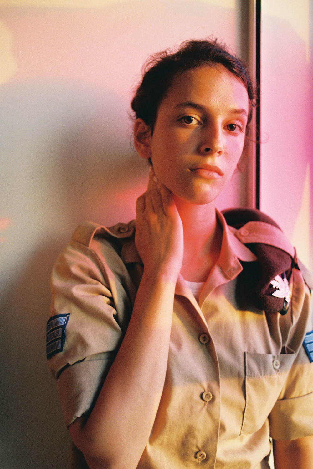 the-everyday-lives-of-young-female-israeli-soldiers-mayan-toledano-v23n5-body-image-1470394856-size_1000.jpg