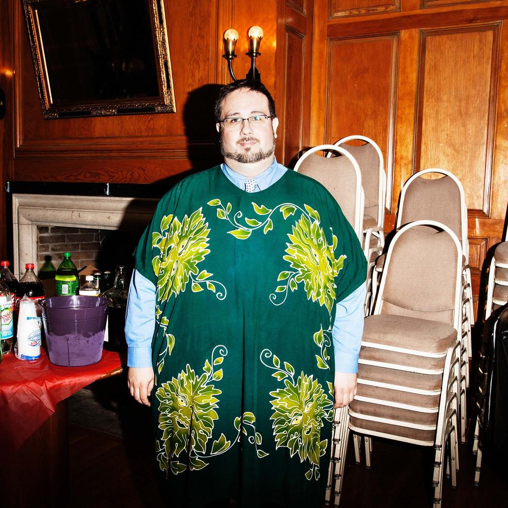 Brooklyn�s Wiccans Celebrated Halloween with Potato Chips and an Ikea