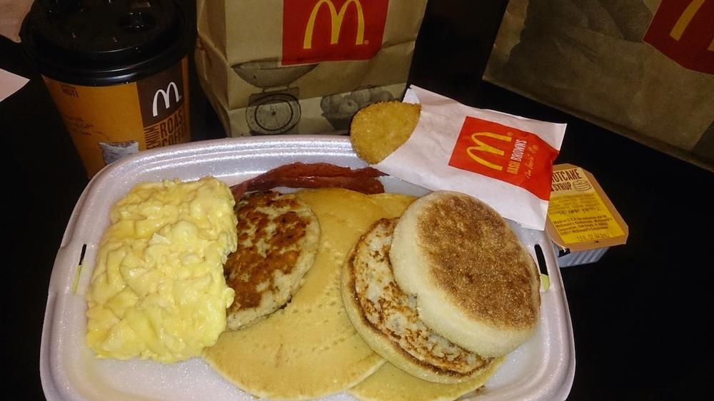did mcdonalds stop doing breakfast all day