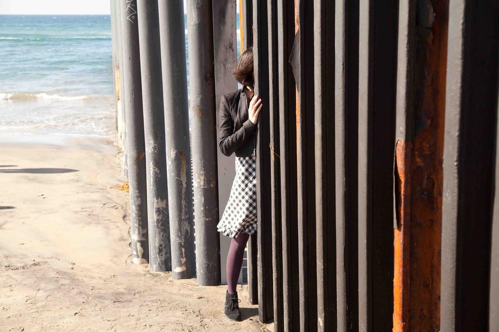photos-of-kids-pretending-to-cross-the-mexican-border-113-478-1421165706-size_1000.jpg