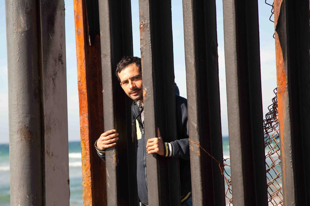 photos-of-kids-pretending-to-cross-the-mexican-border-113-772-1421165686-size_1000.jpg