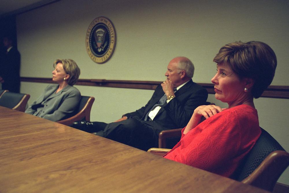 the-national-archive-just-released-photos-of-dick-cheney-during-911-265-108-1437773917-size_1000.jpg