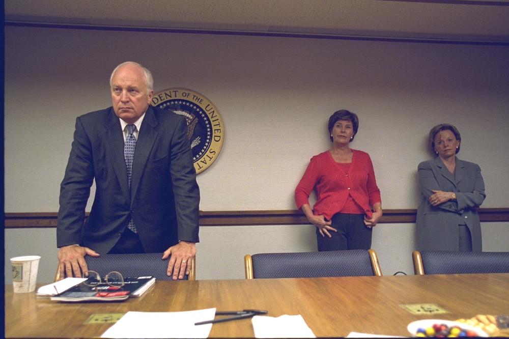 the-national-archive-just-released-photos-of-dick-cheney-during-911-265-645-1437773913-size_1000.jpg
