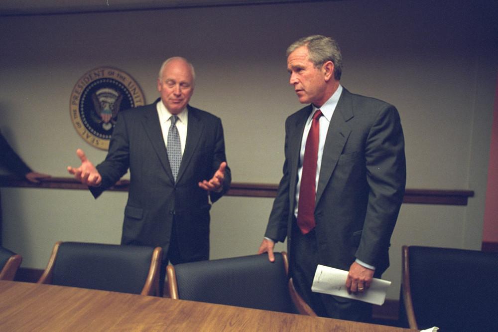 the-national-archive-just-released-photos-of-dick-cheney-during-911-265-990-1437776985-size_1000.jpg