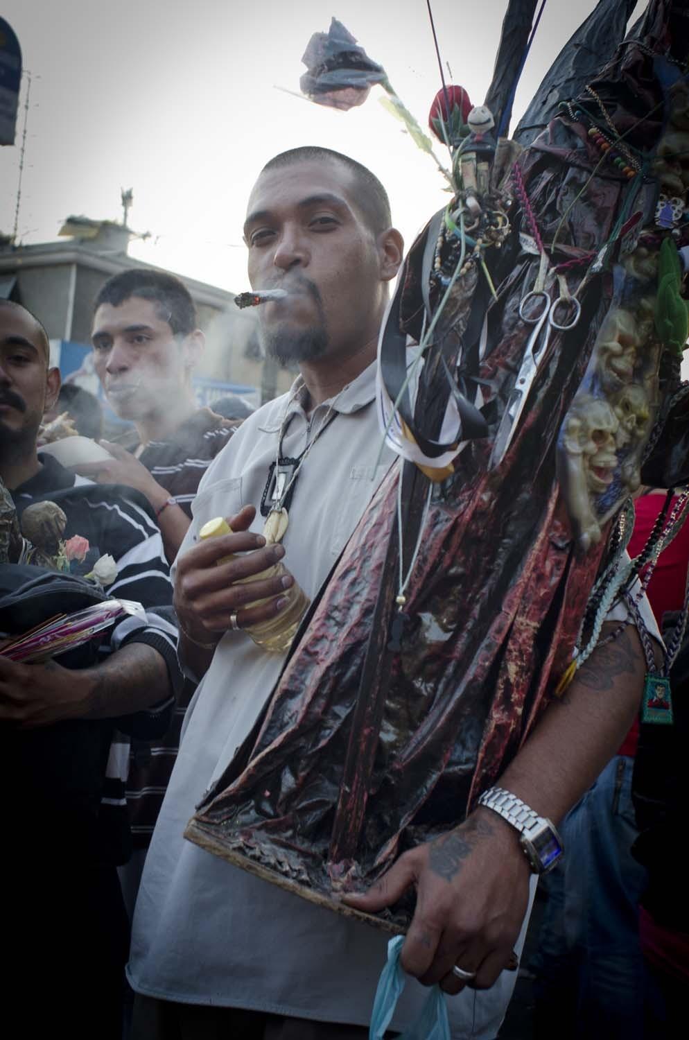 La Santa Muerte: Mexico’s Saint of Delinquents and Outcasts | VICE | Canada