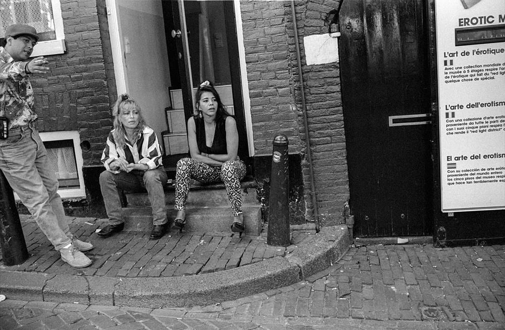 amsterdam-red-light-district-90s-876-626-1481297285